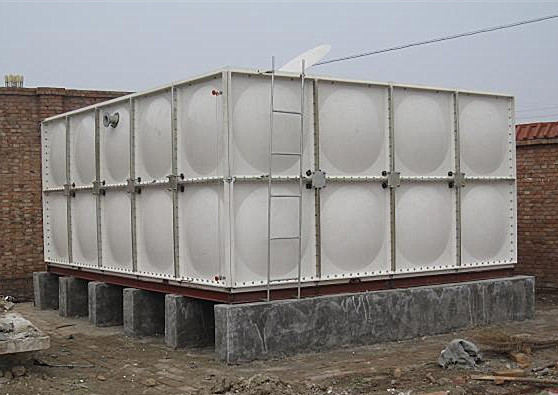 FRP water tank